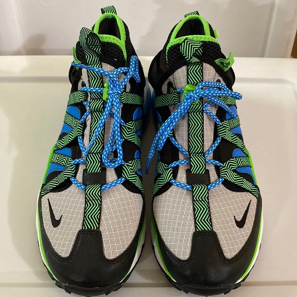 bowfin sneakers